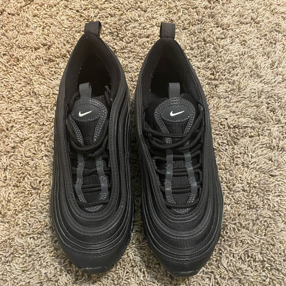 Perfect Condition. Barely Worn - image 2